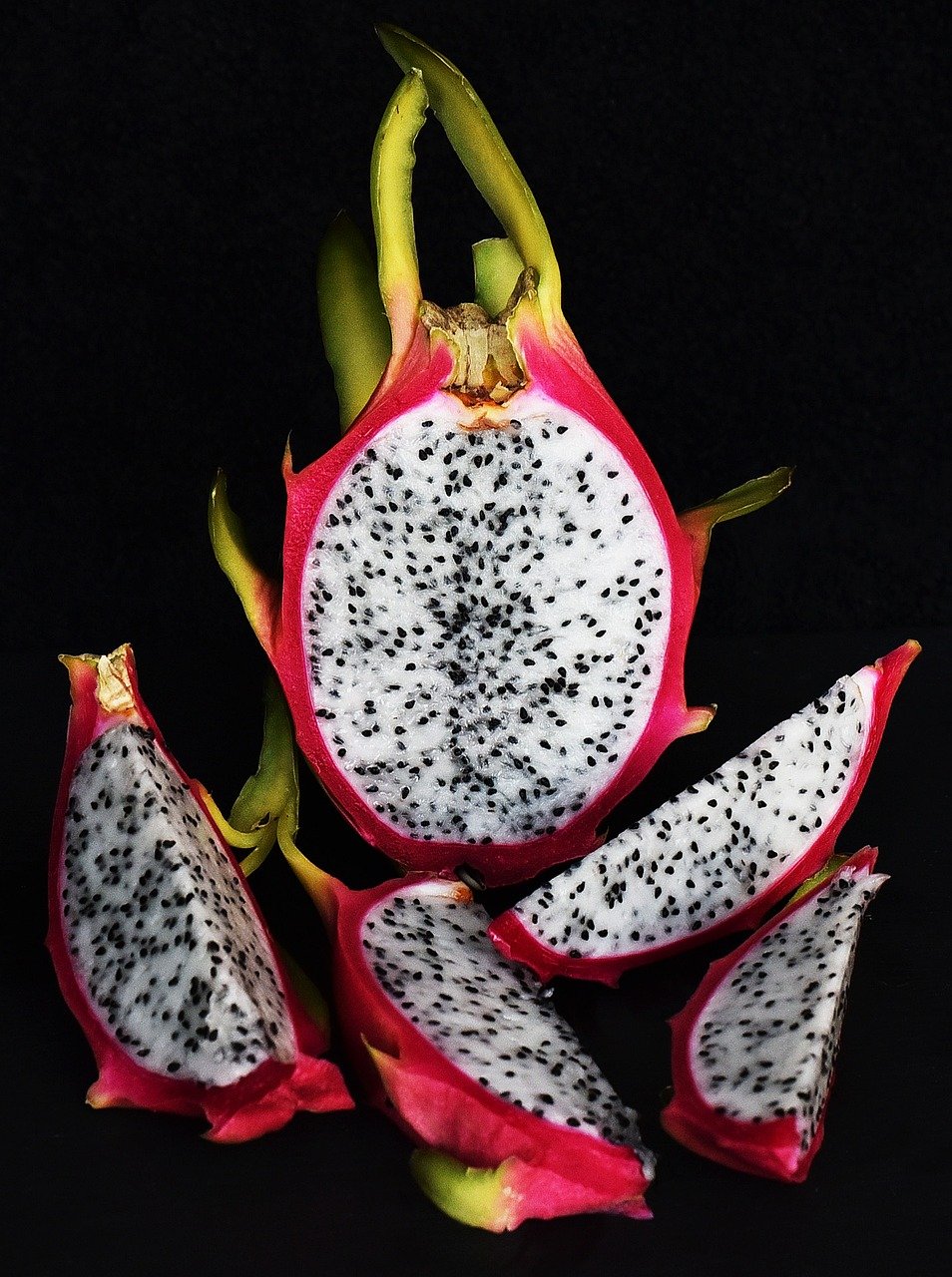 How to Properly Cut a Dragonfruit