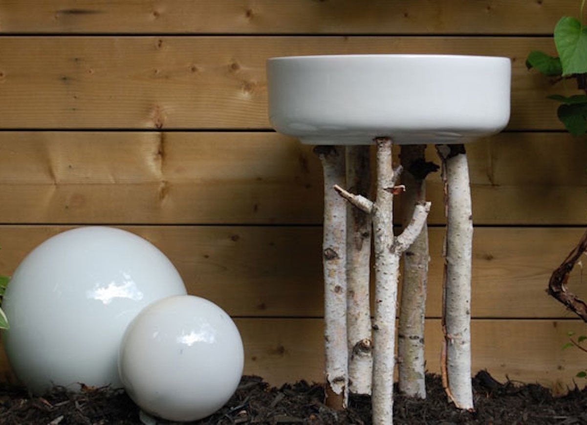 Awesome DIY bird bath with branches