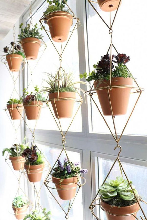 Hanging planter shelf