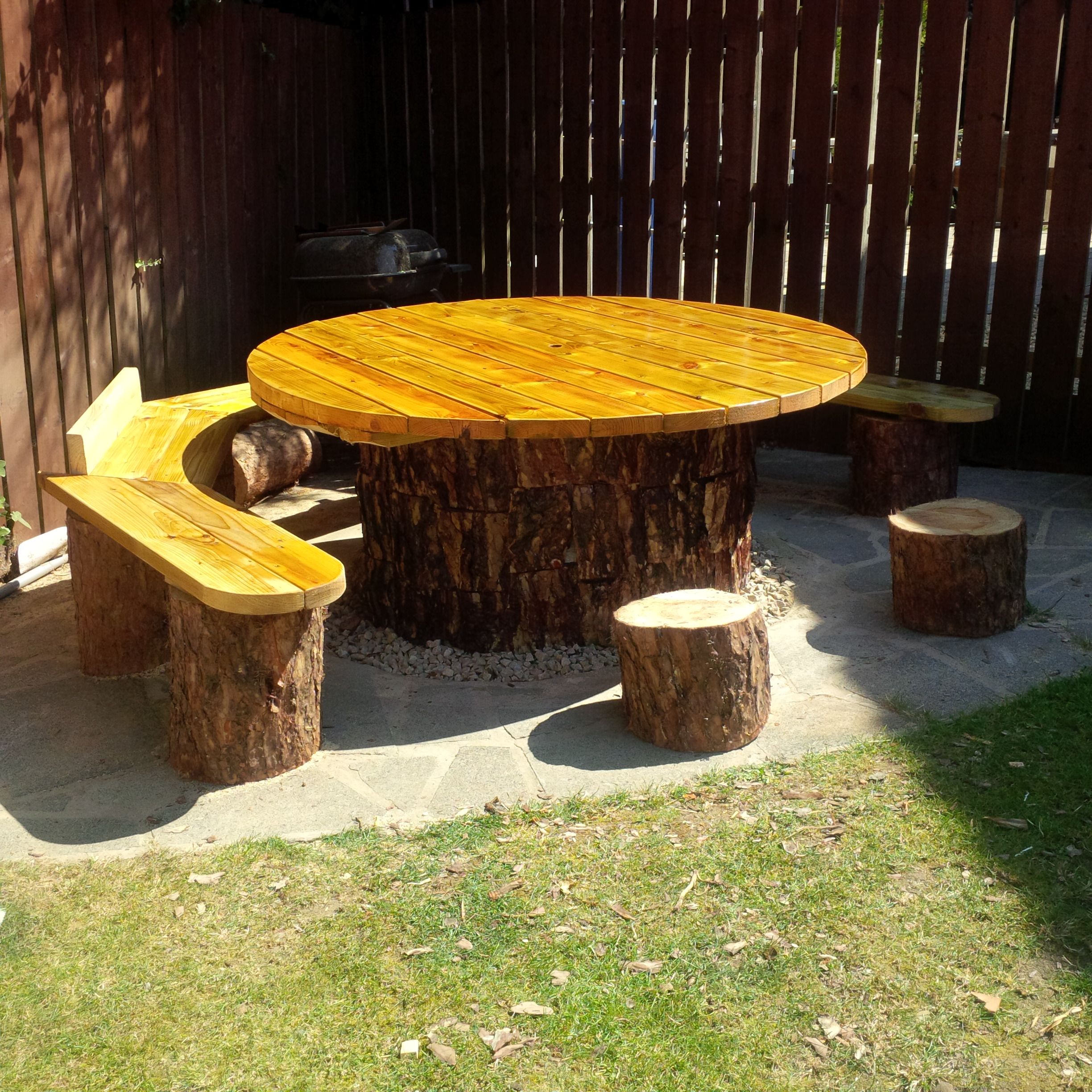 Tree Stump Table Set for Patio